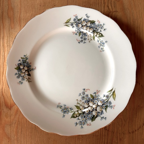Colclough Bone China Forget-Me-Not Pattern - Picture 6 of 6